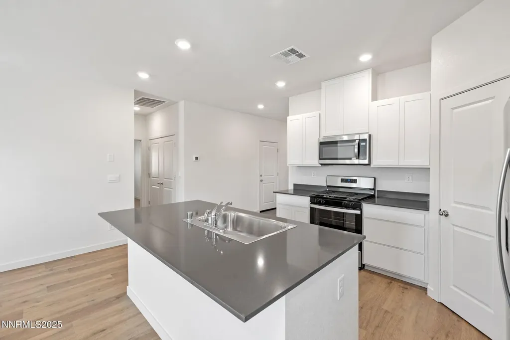 4547 Mifflin Fernley NV 89408