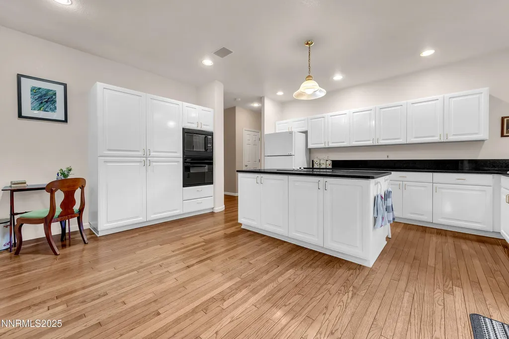 3850 Chinook Creek Reno NV 89519