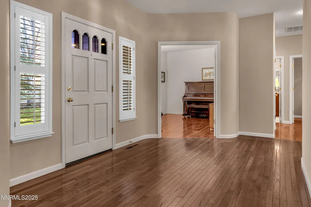 3850 Chinook Creek Reno NV 89519