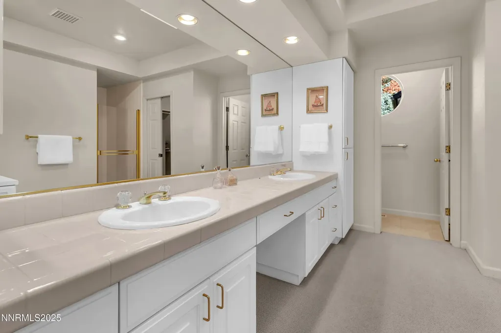 3850 Chinook Creek Reno NV 89519