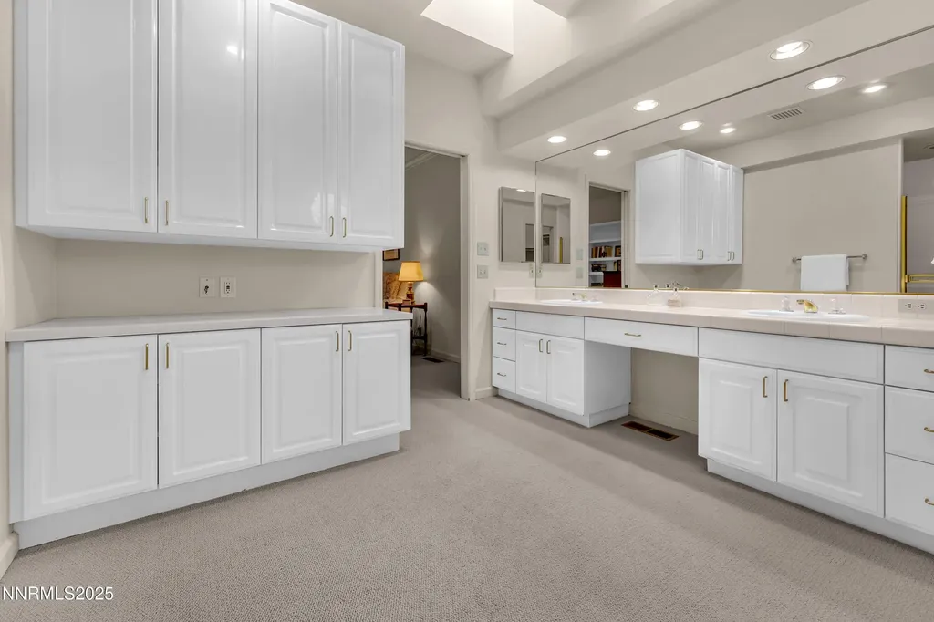 3850 Chinook Creek Reno NV 89519