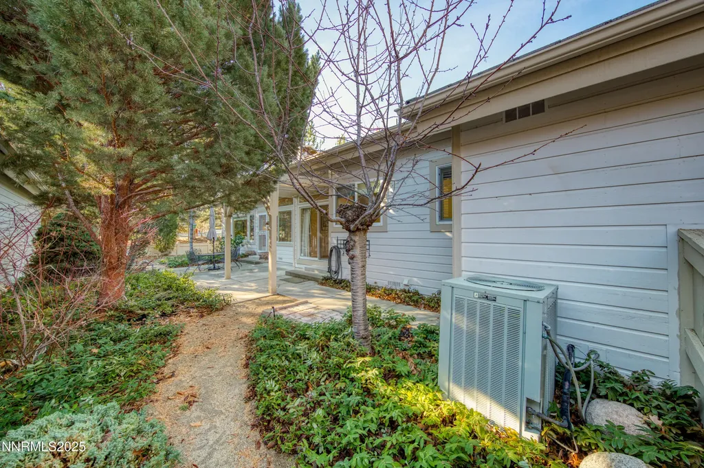 3850 Chinook Creek Reno NV 89519