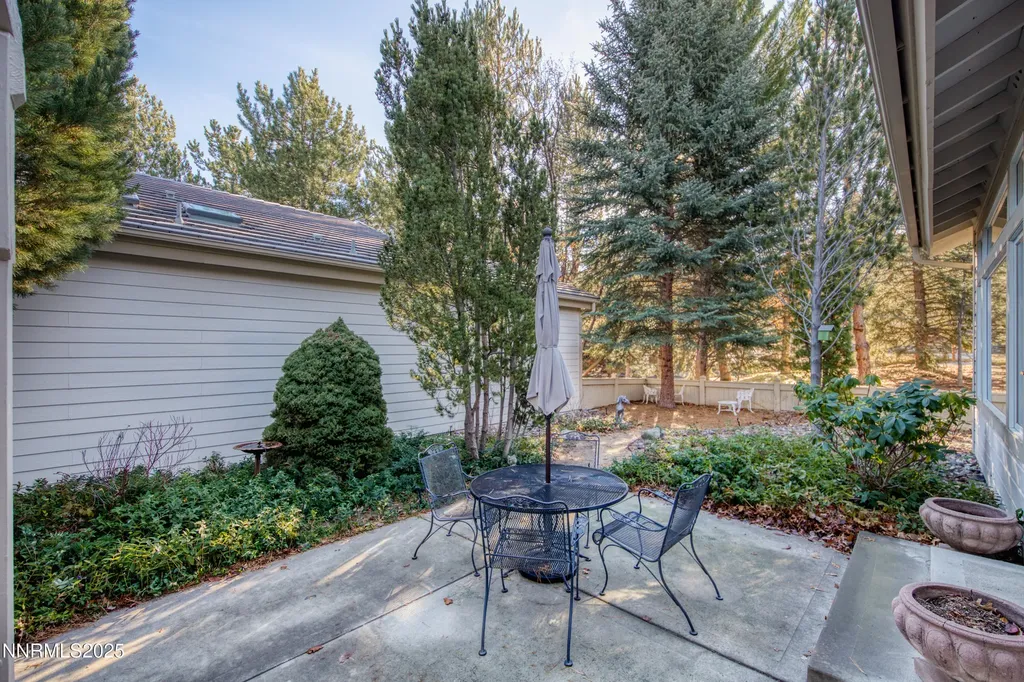 3850 Chinook Creek Reno NV 89519