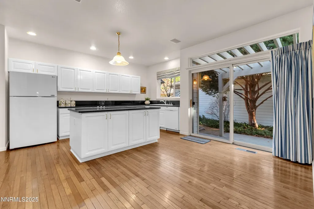 3850 Chinook Creek Reno NV 89519