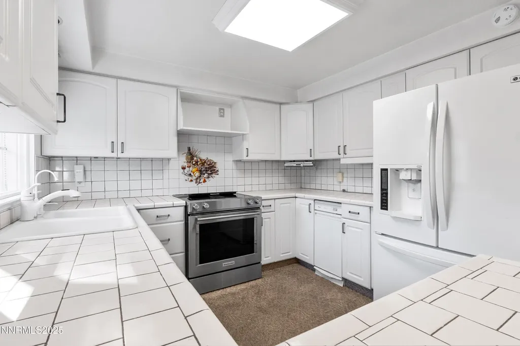 10 Julie Winnemucca NV 89445