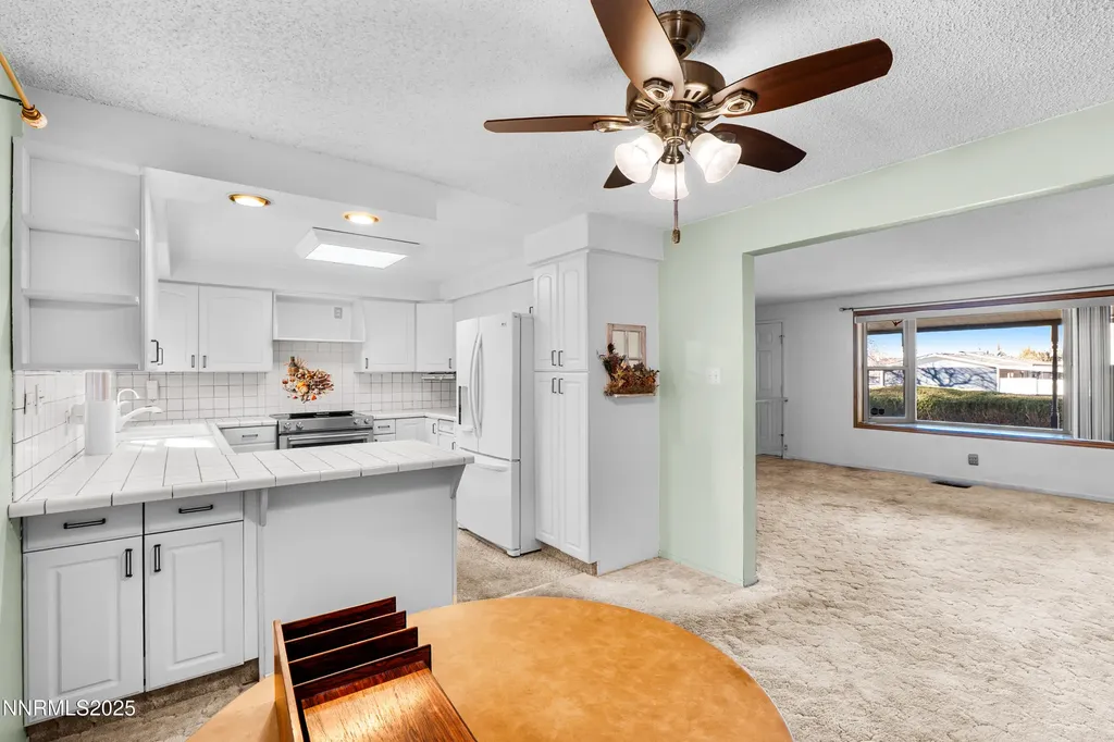 10 Julie Winnemucca NV 89445