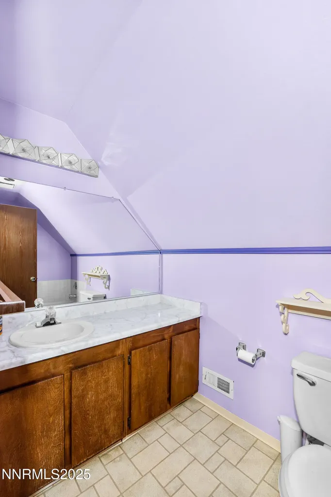 10 Julie Winnemucca NV 89445