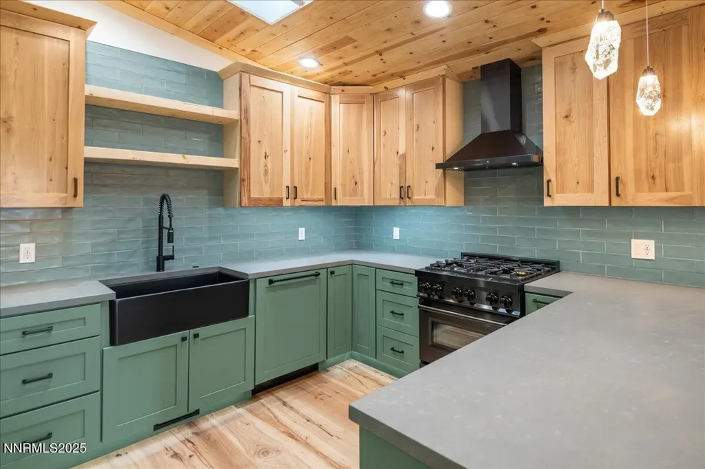 701 Tyner Incline Village NV 89451