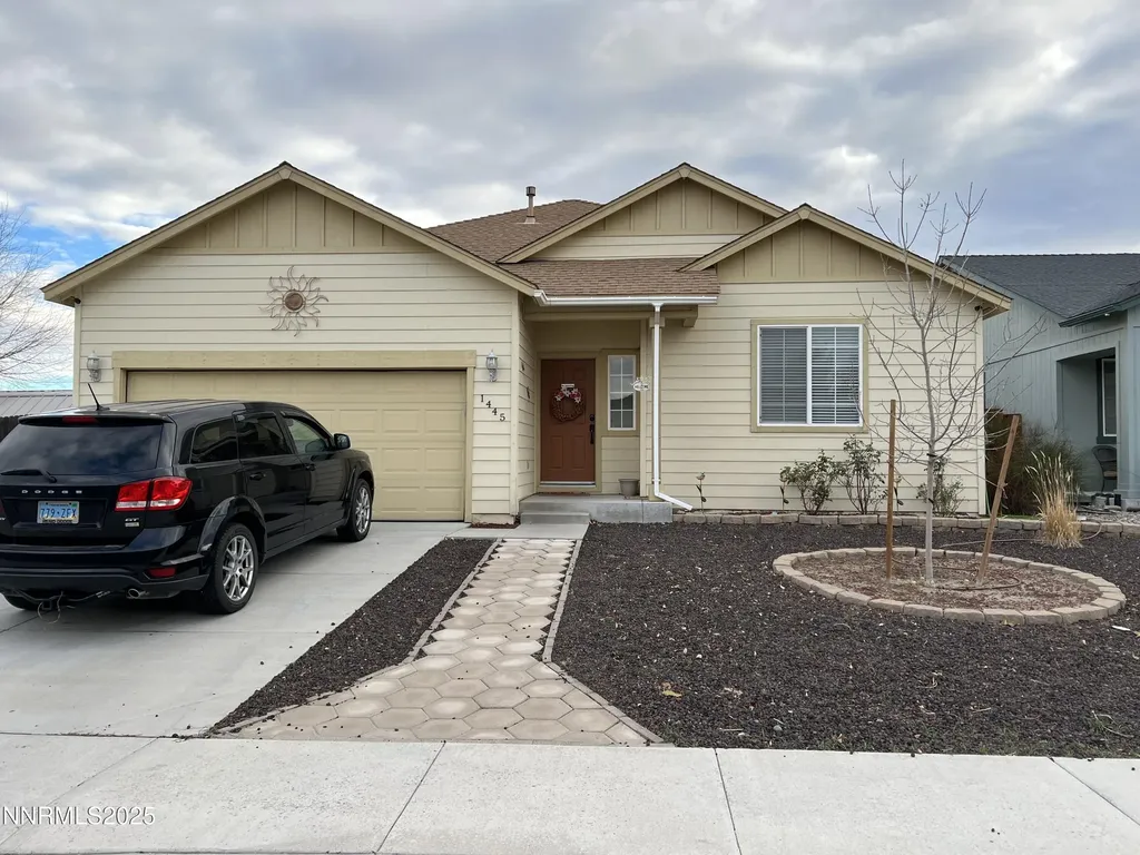 1445 Mountain Rose Fernley NV 89408