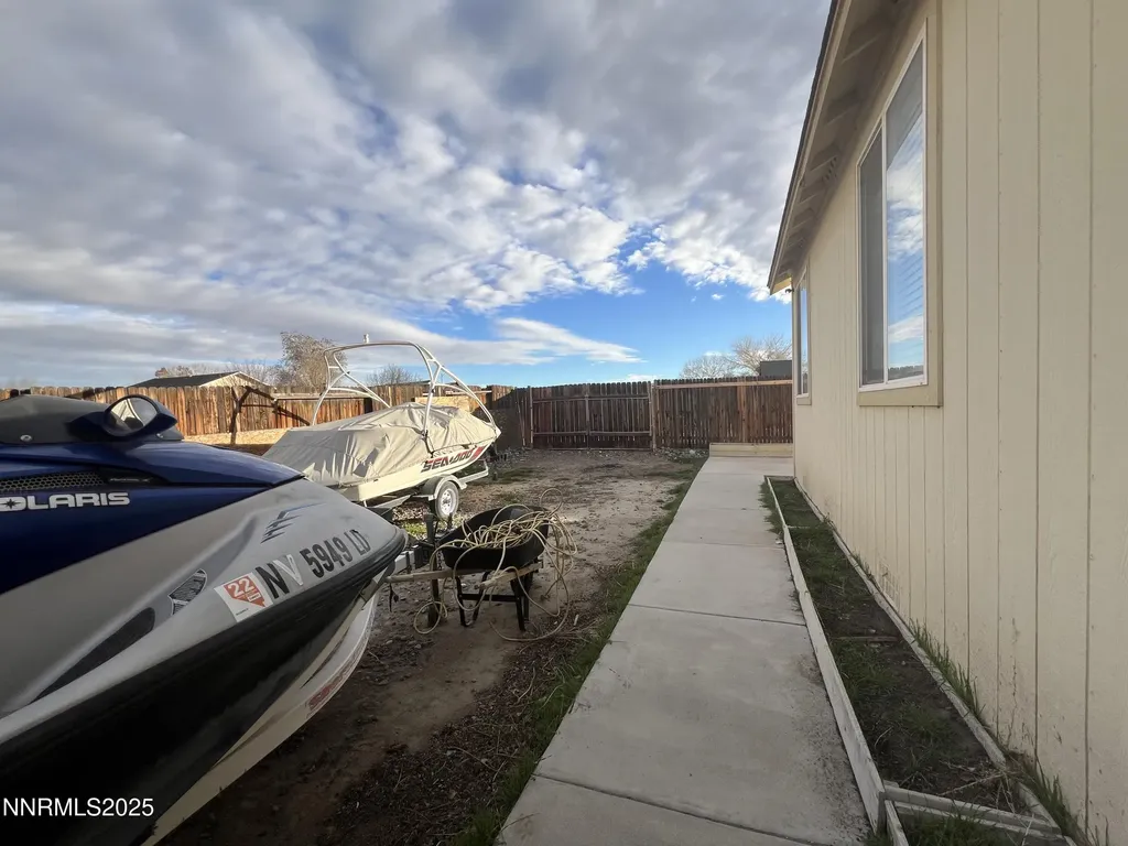 1445 Mountain Rose Fernley NV 89408