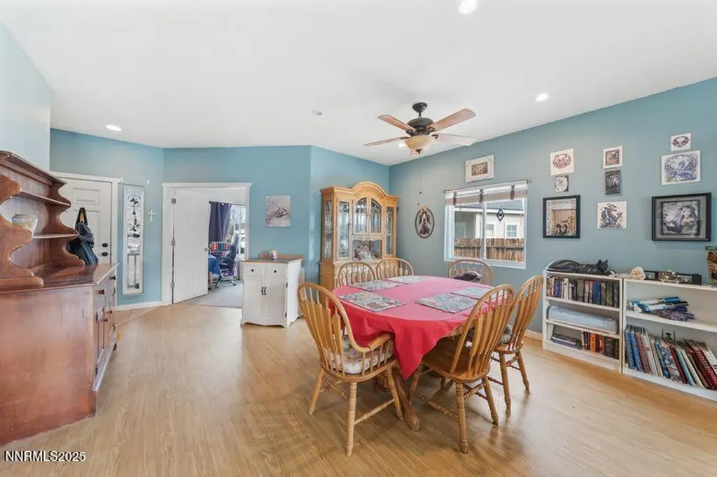 689 Canary Fernley NV 89408