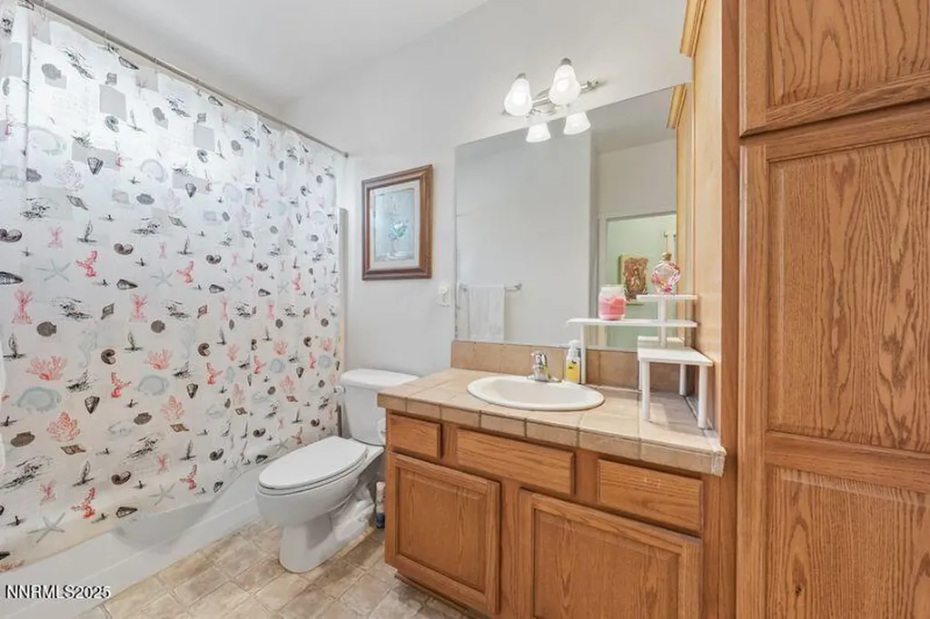 689 Canary Fernley NV 89408