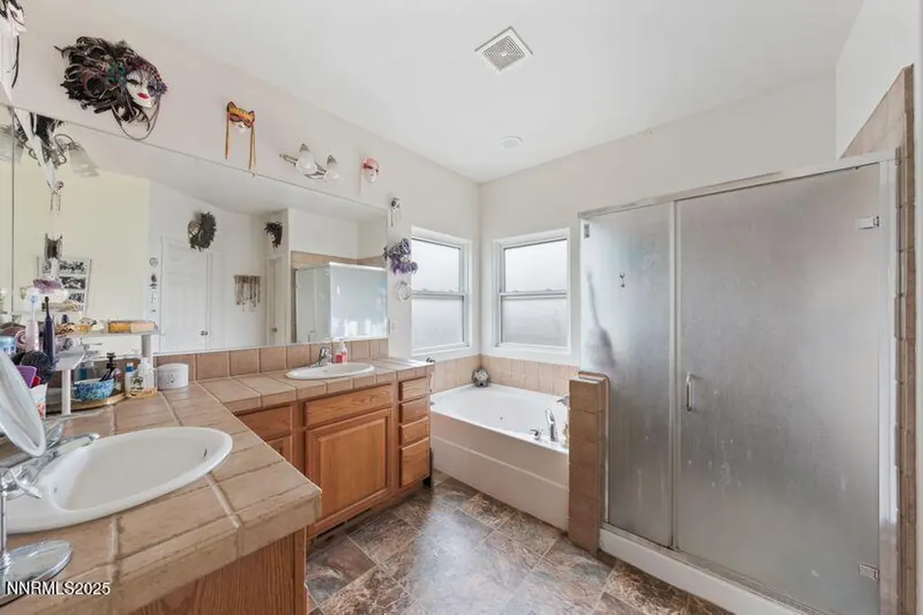 689 Canary Fernley NV 89408