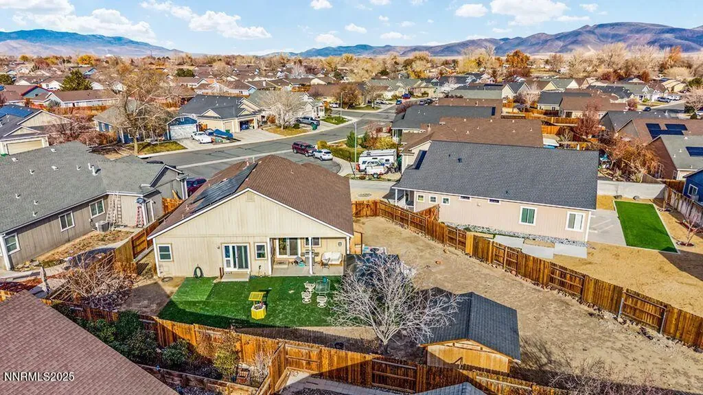 689 Canary Fernley NV 89408