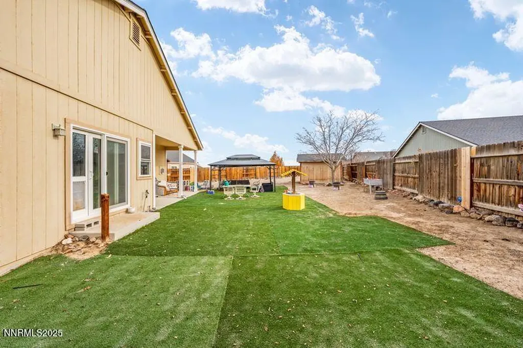 689 Canary Fernley NV 89408