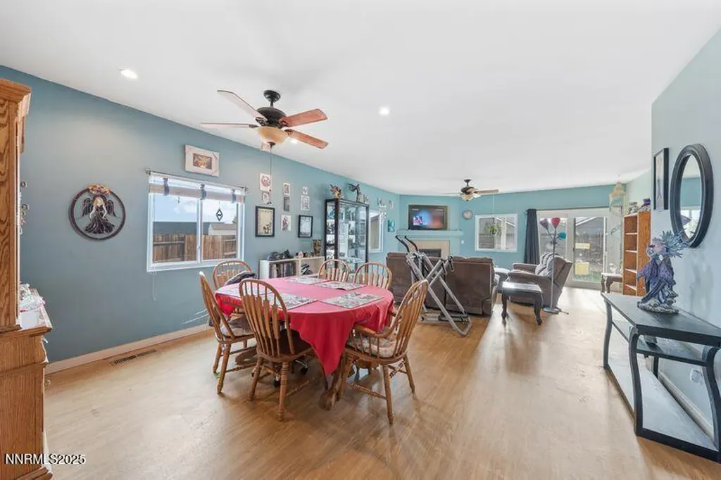 689 Canary Fernley NV 89408
