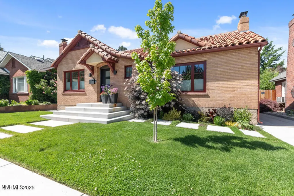 643 John Fremont Reno NV 89509