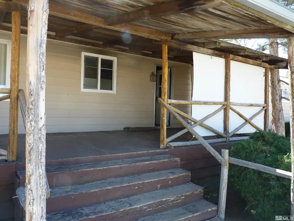 6 Palomino Yerington NV 89447