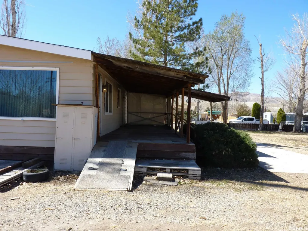 6 Palomino Yerington NV 89447