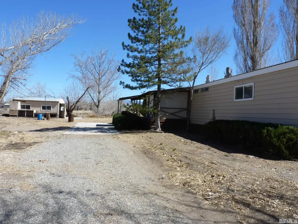 6 Palomino Yerington NV 89447