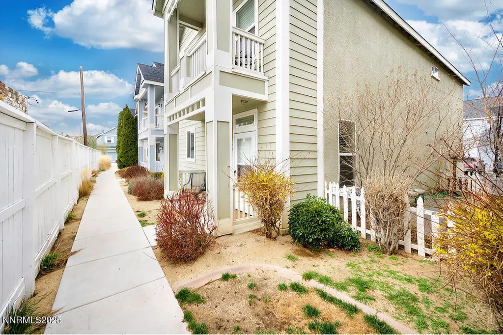 2020 Alamo Square Reno NV 89509