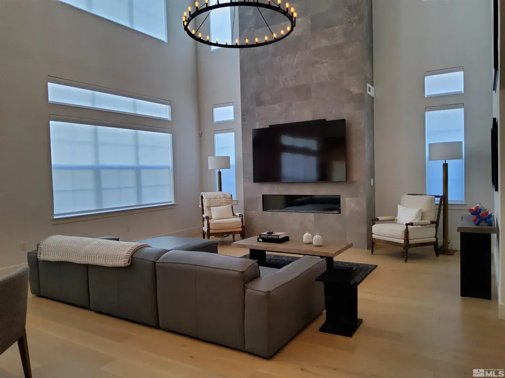 5449 Side Saddle Reno NV 89511