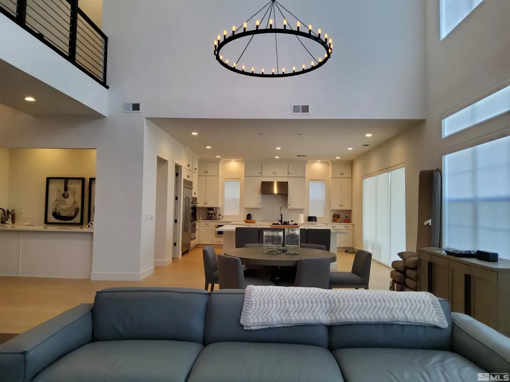 5449 Side Saddle Reno NV 89511
