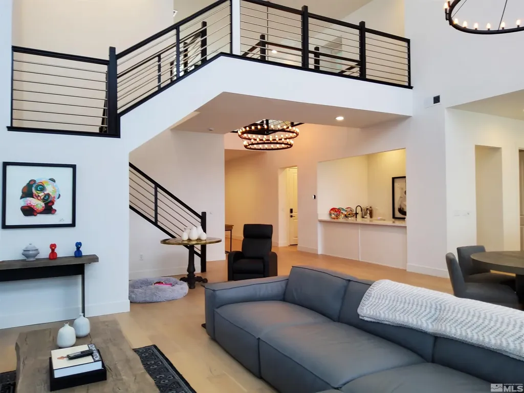 5449 Side Saddle Reno NV 89511