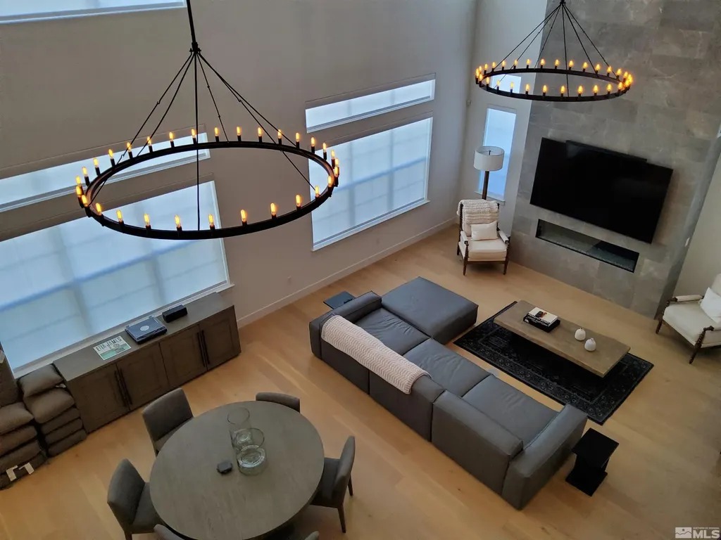 5449 Side Saddle Reno NV 89511