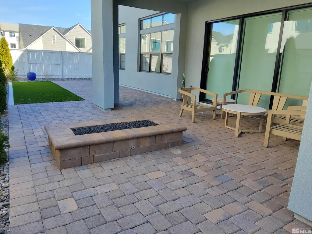 5449 Side Saddle Reno NV 89511