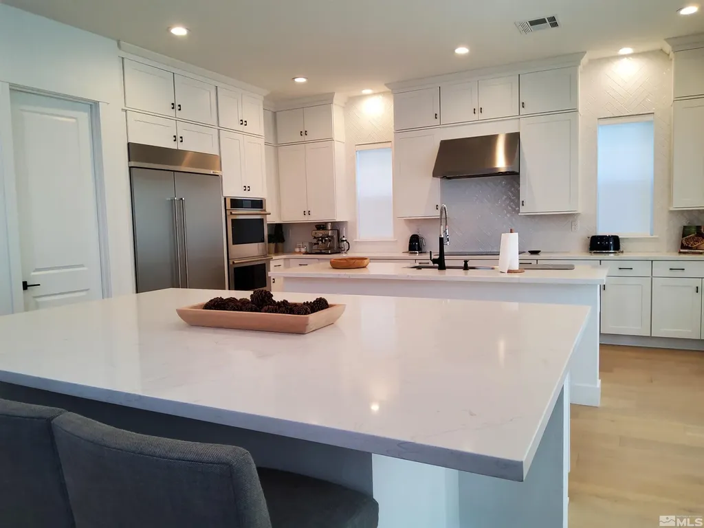 5449 Side Saddle Reno NV 89511
