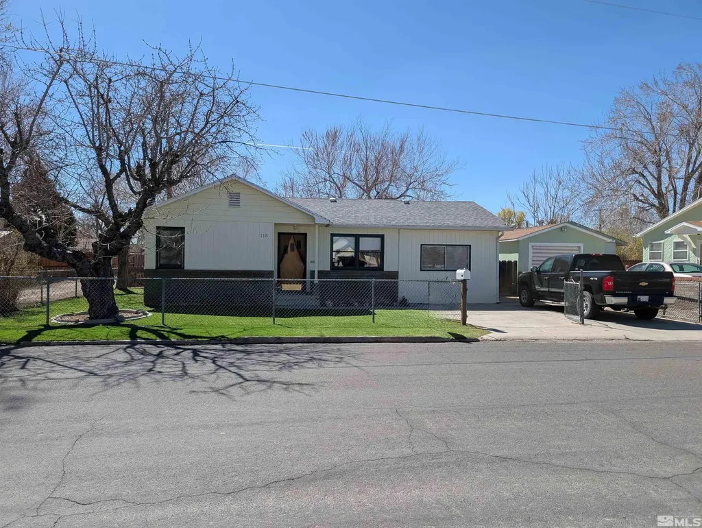 115 Commercial Yerington NV 89447