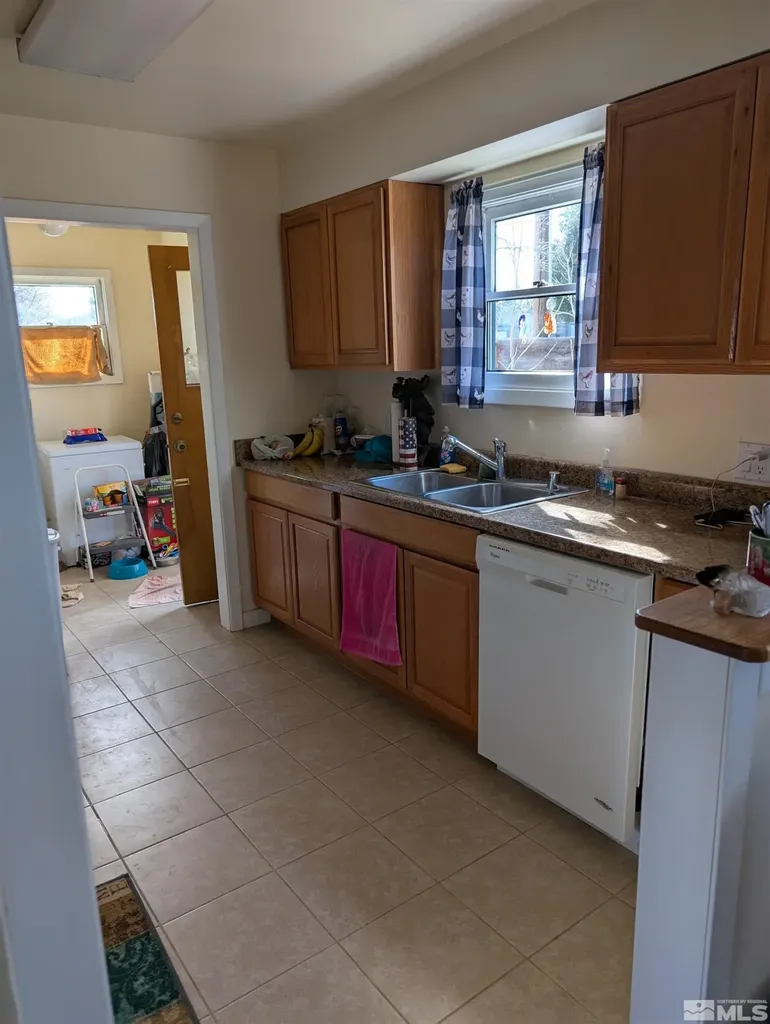 115 Commercial Yerington NV 89447
