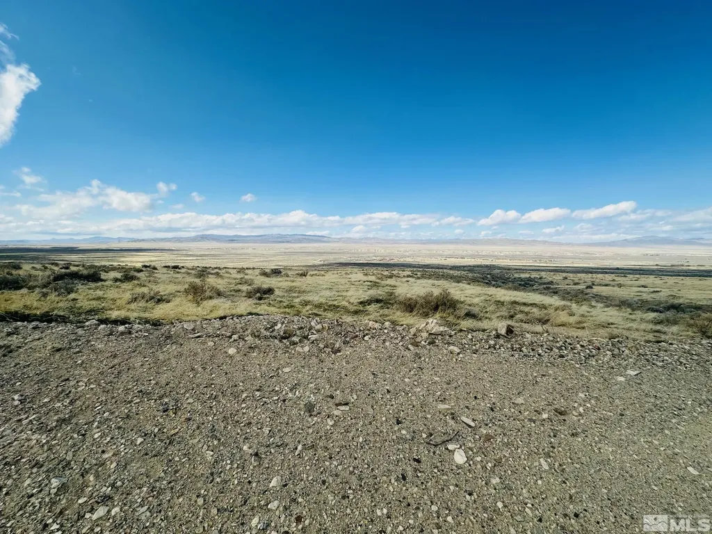 22025 Fall River Lovelock NV 89419