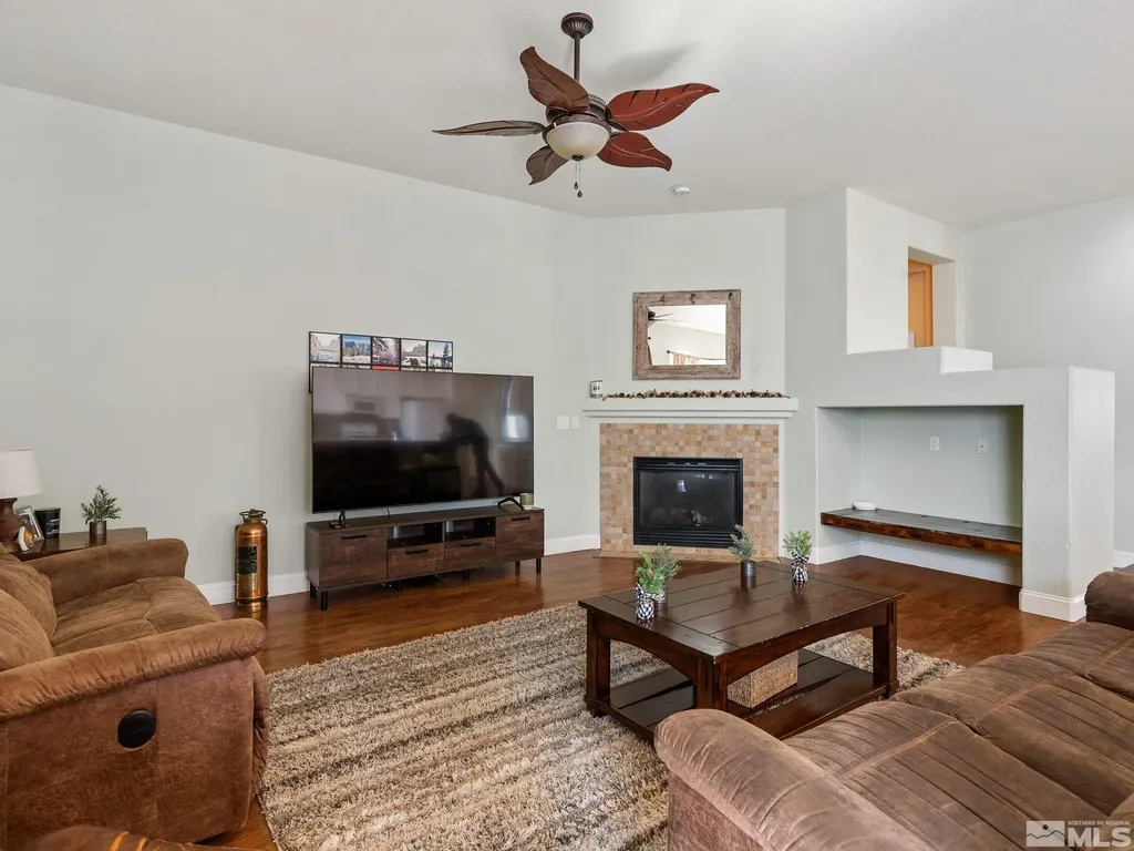 1194 Jasmine Fernley NV 89408