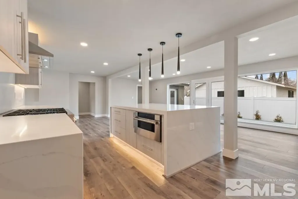 995 Skyline Reno NV 89509