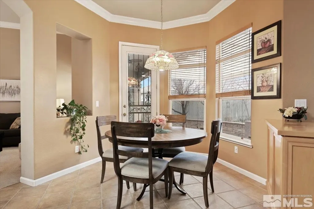 1556 Diamond Country Reno NV 89521
