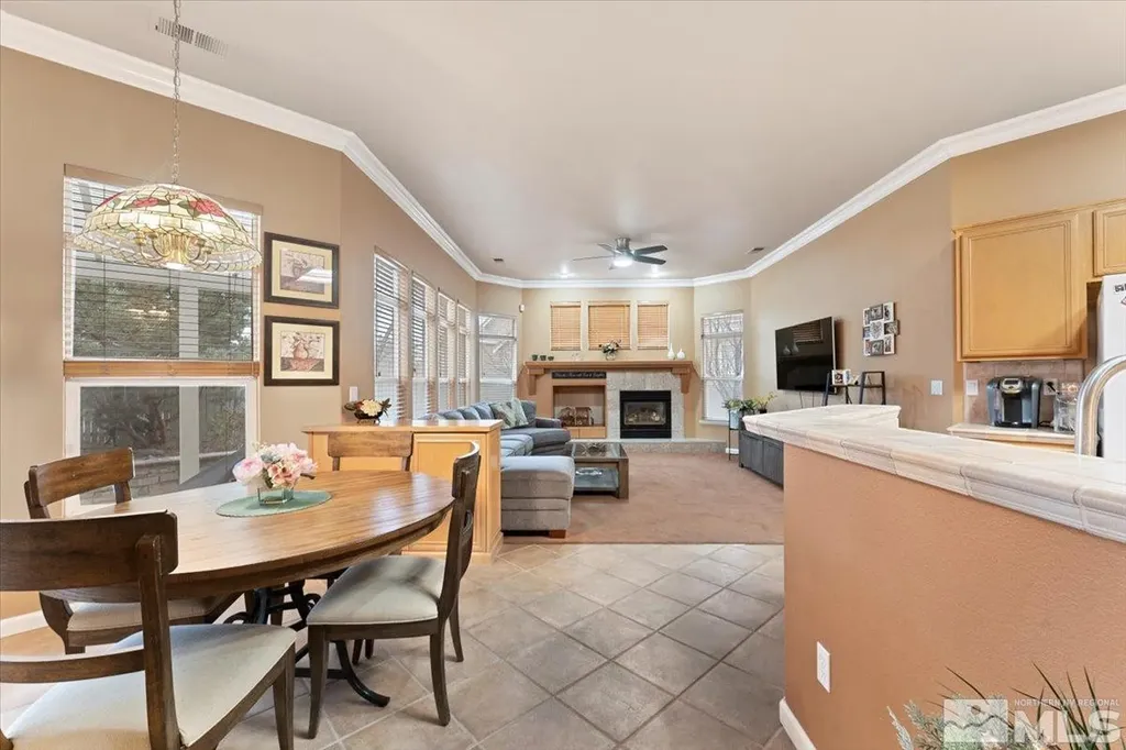 1556 Diamond Country Reno NV 89521
