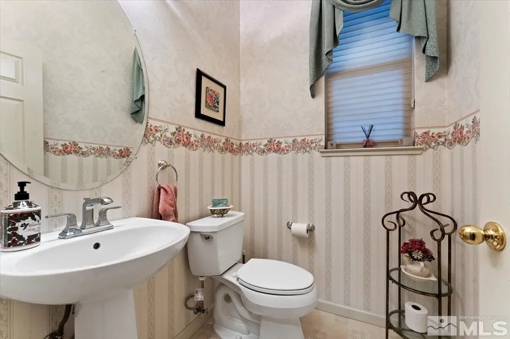 1556 Diamond Country Reno NV 89521