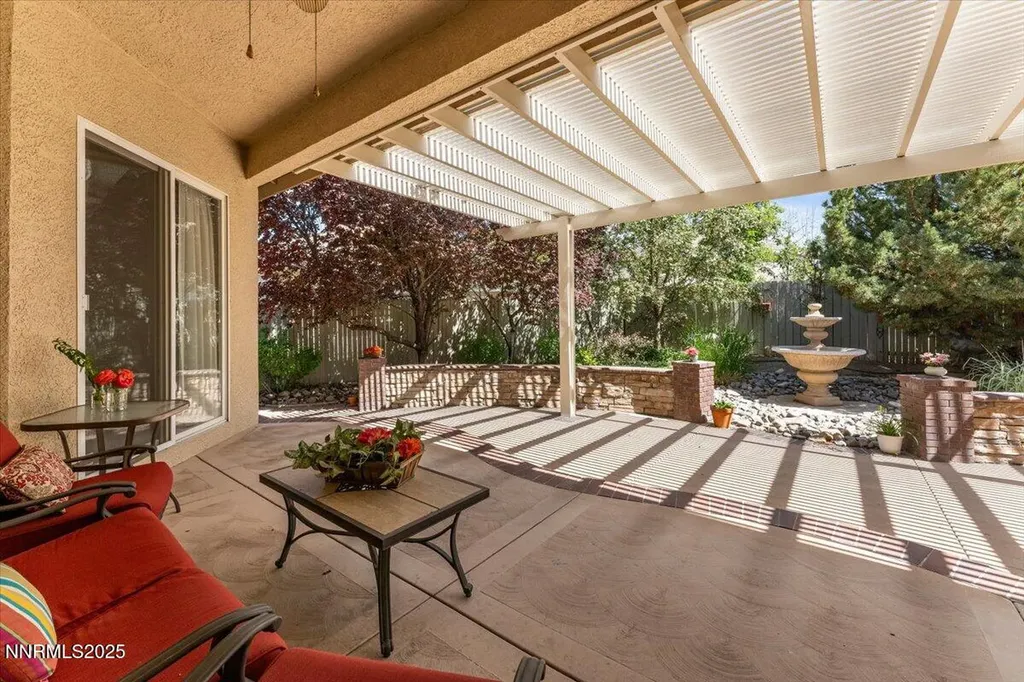 1556 Diamond Country Reno NV 89521