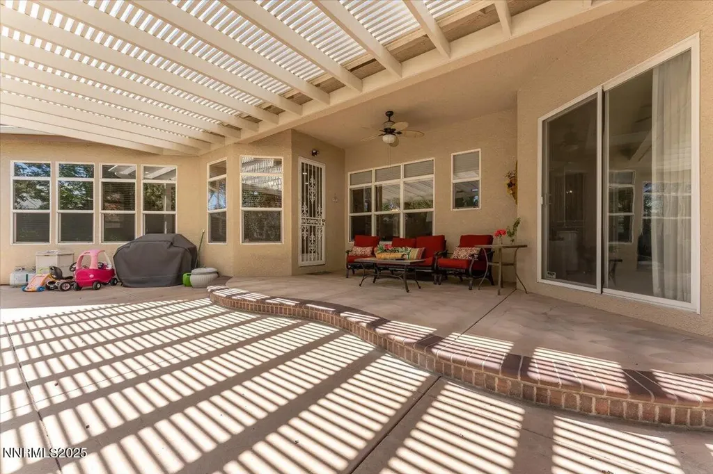 1556 Diamond Country Reno NV 89521
