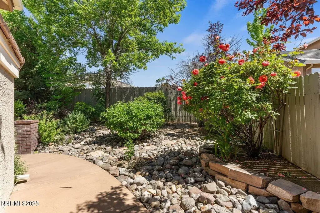 1556 Diamond Country Reno NV 89521