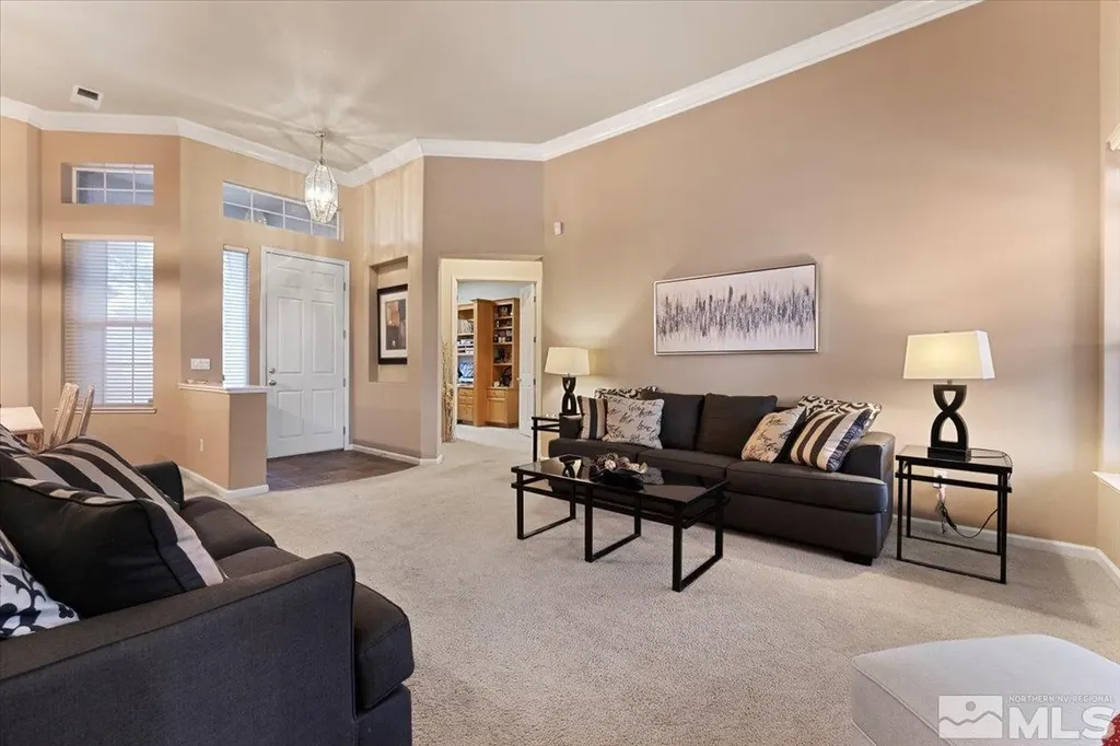 1556 Diamond Country Reno NV 89521
