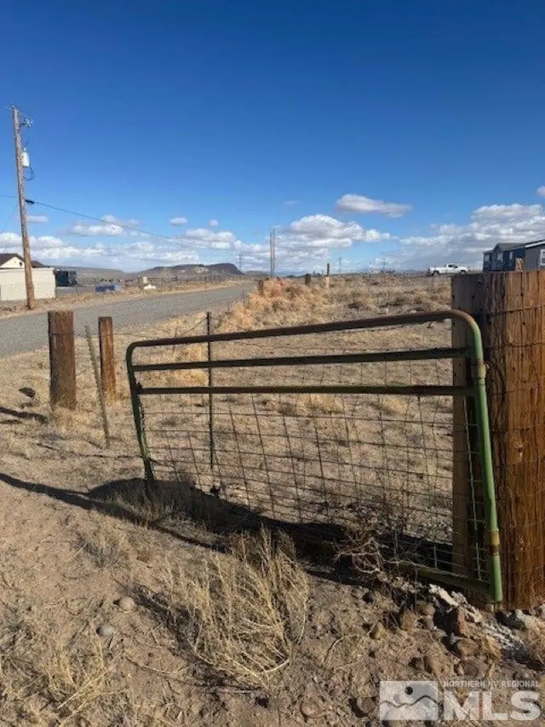 4525 Glenwood Fernley NV 89408