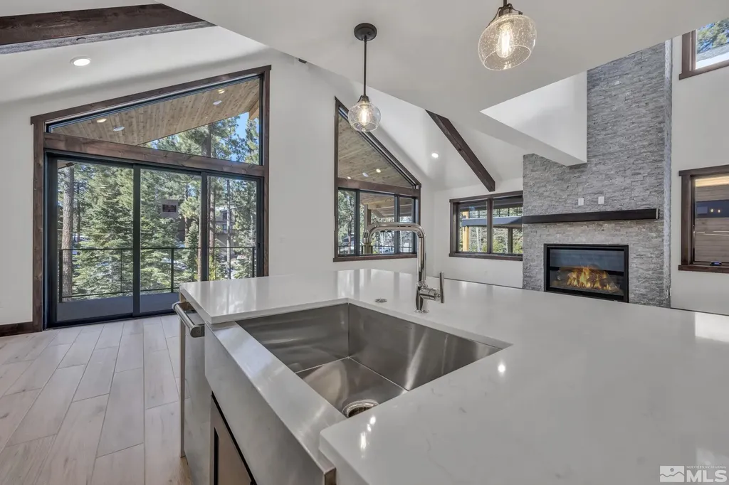 152 Sierra Colina Stateline NV 89449