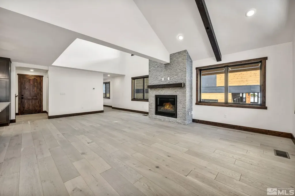 157 Sierra Colina Stateline NV 89449