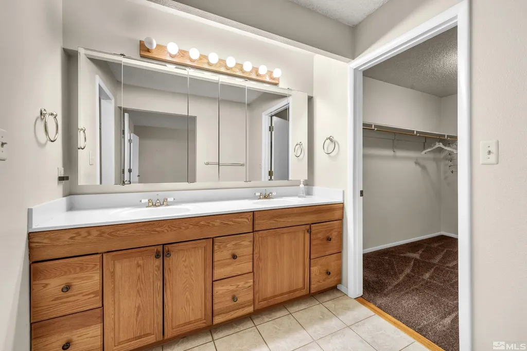 1465 Foster Reno NV 89509