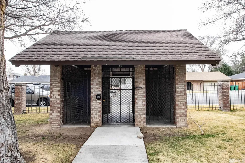 1465 Foster Reno NV 89509