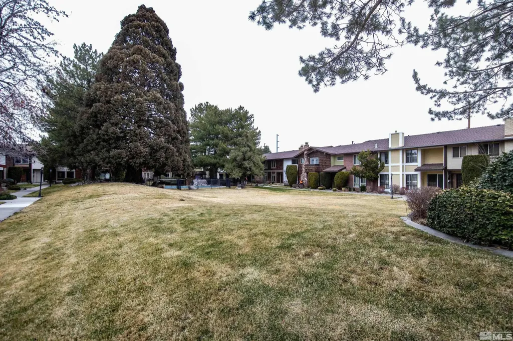 1465 Foster Reno NV 89509