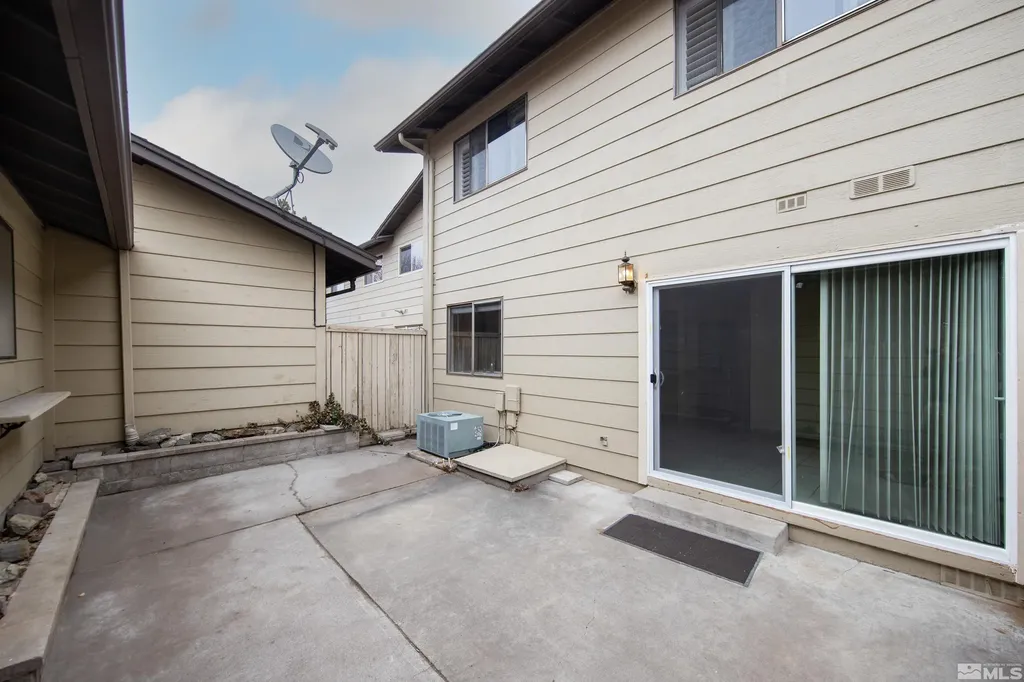 1465 Foster Reno NV 89509